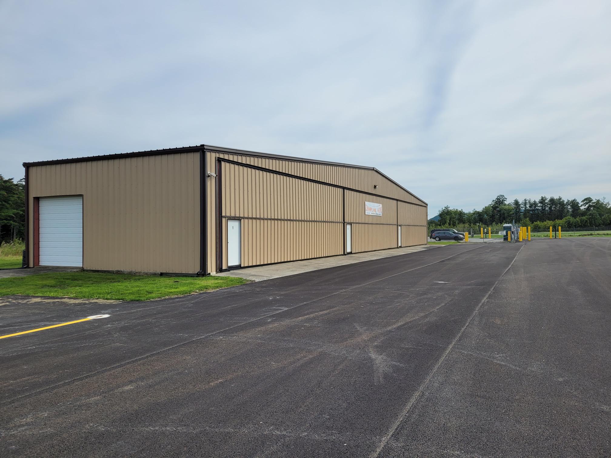 airport hangar 2023-09-15